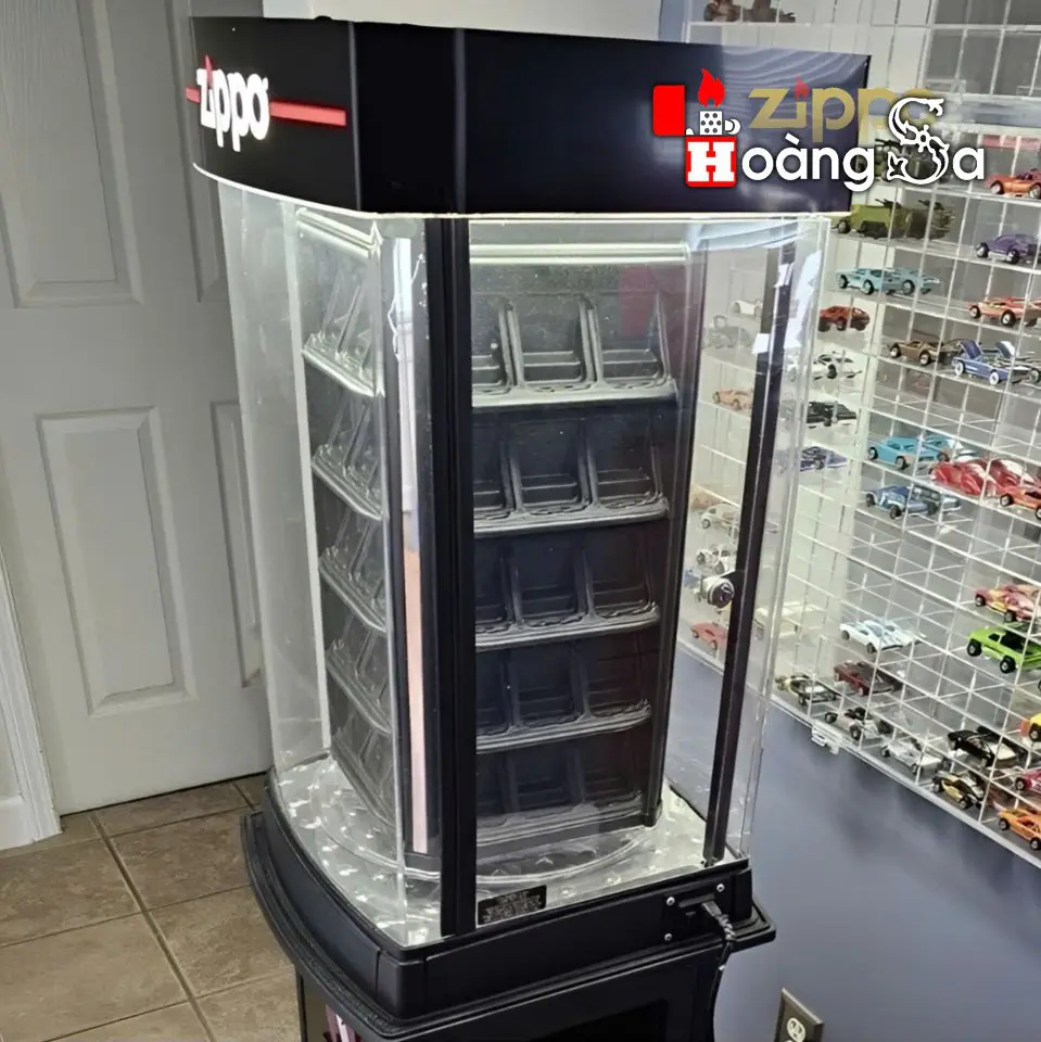 Tủ trưng bày Zippo chính hãng 60 cây, xoay tự động, có đèn LED - Ảnh 2