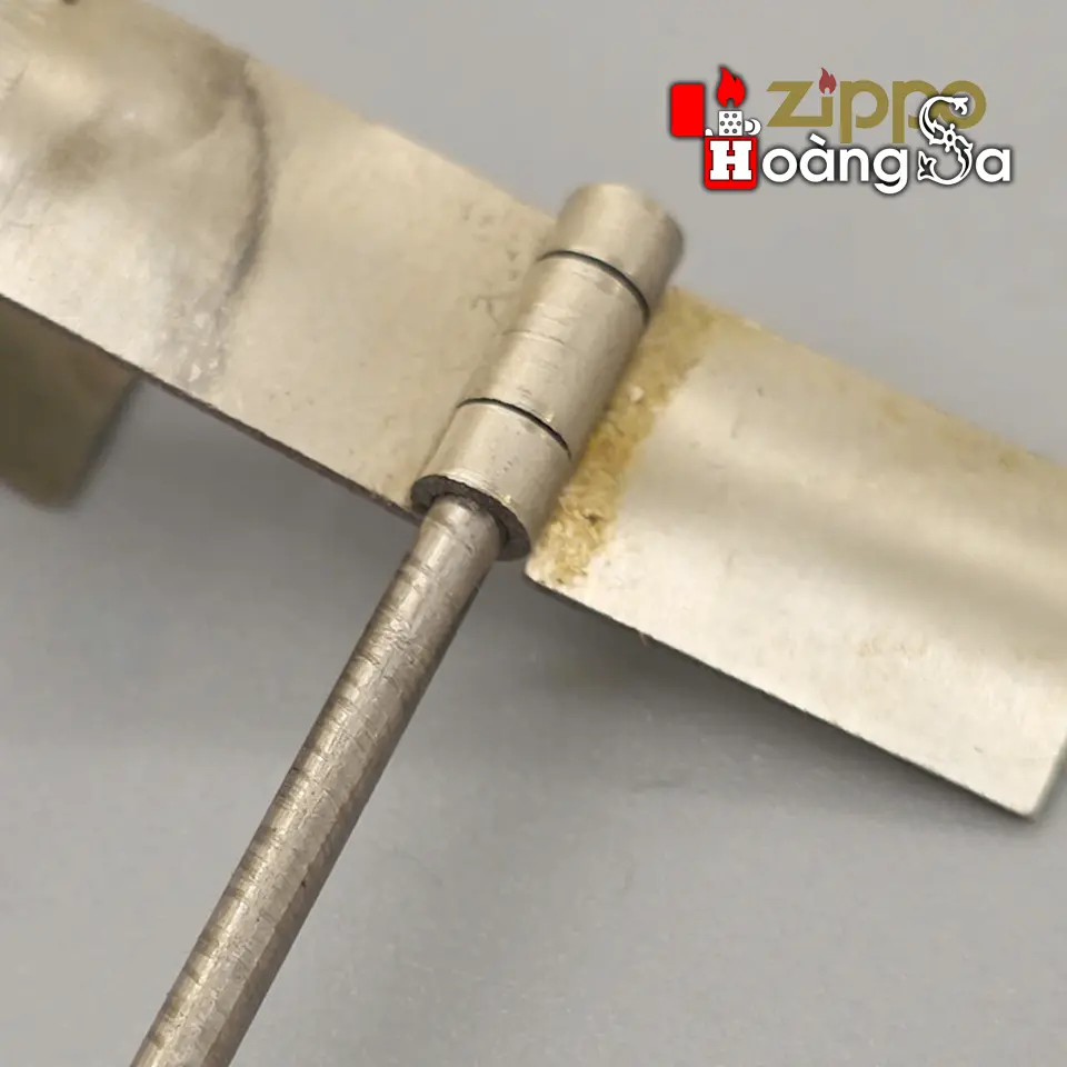 thép không gỉ nguyên thanh 40 cm chuyên phục hồi bản lề 3 chấu zippo đời 1946-1949